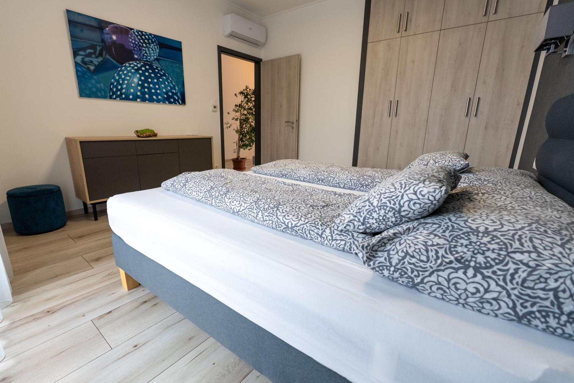 Jokai Apartman Dunafoldvar Exterior photo